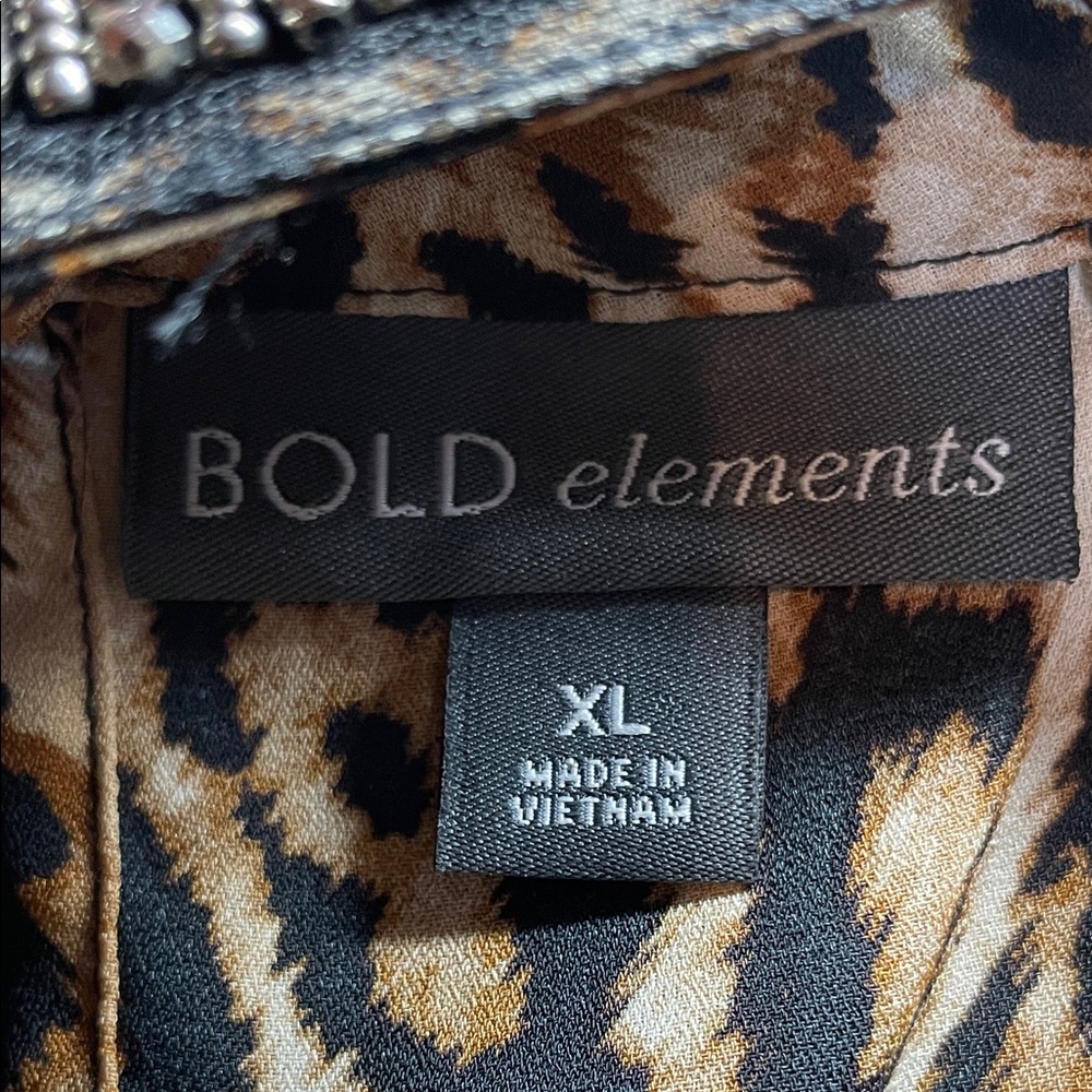 Bold Elements Chic Leopard Print Off-Shoulder Blo… - image 2